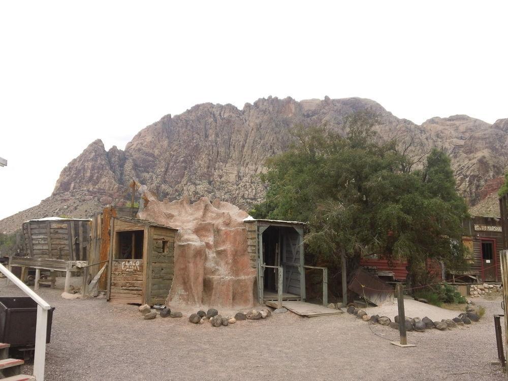 Bonnie Springs Ranch Motel Blue Diamond Esterno foto