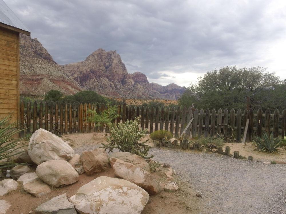 Bonnie Springs Ranch Motel Blue Diamond Esterno foto