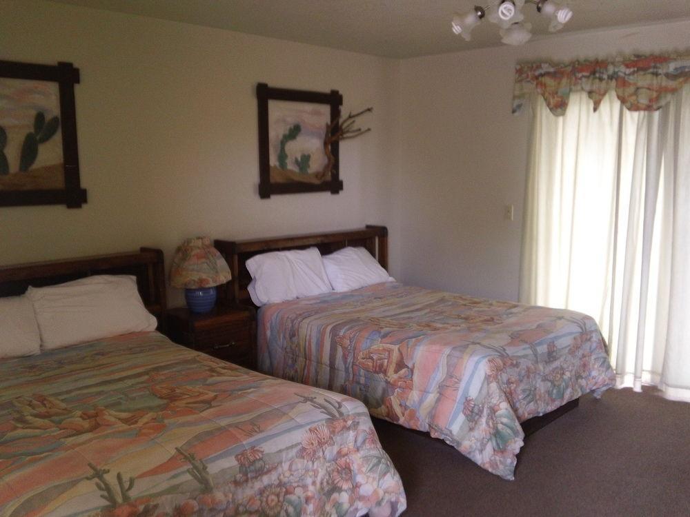 Bonnie Springs Ranch Motel Blue Diamond Esterno foto