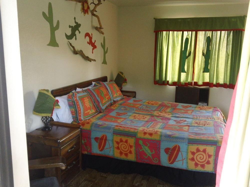 Bonnie Springs Ranch Motel Blue Diamond Esterno foto