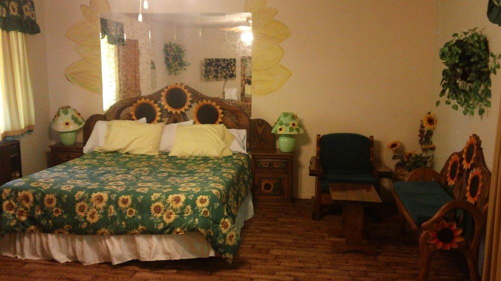 Bonnie Springs Ranch Motel Blue Diamond Esterno foto