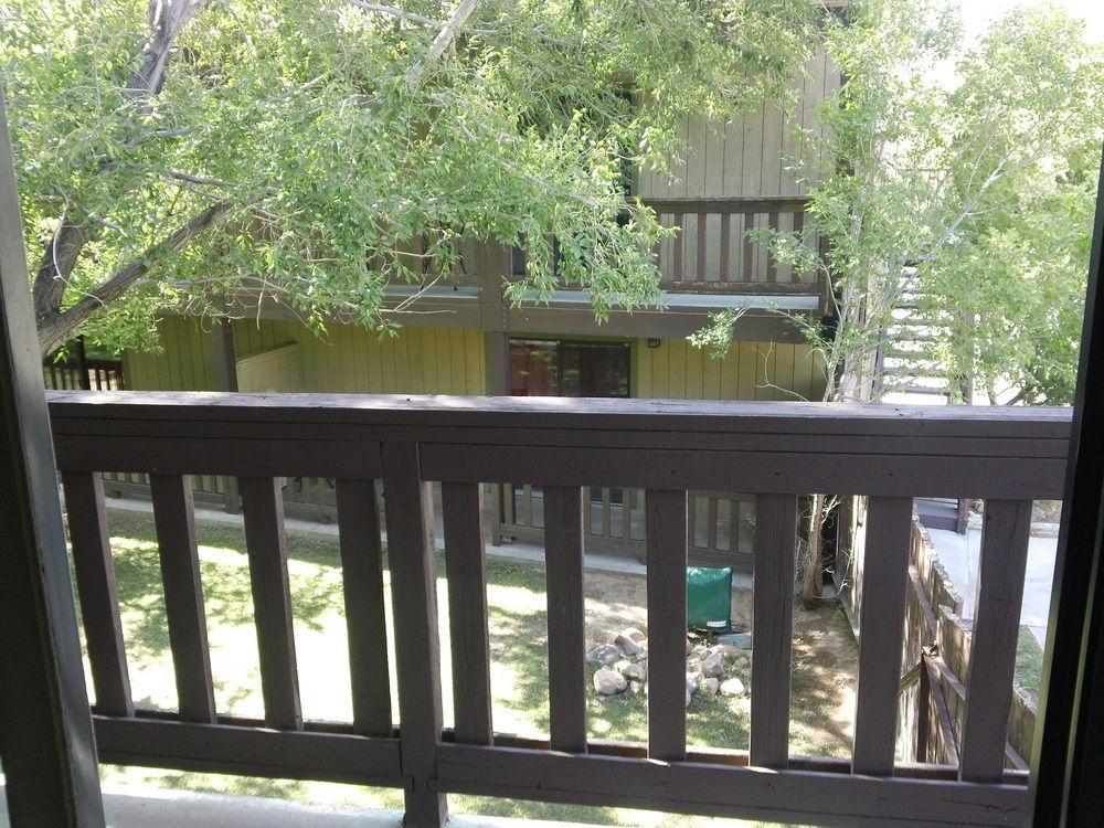 Bonnie Springs Ranch Motel Blue Diamond Esterno foto