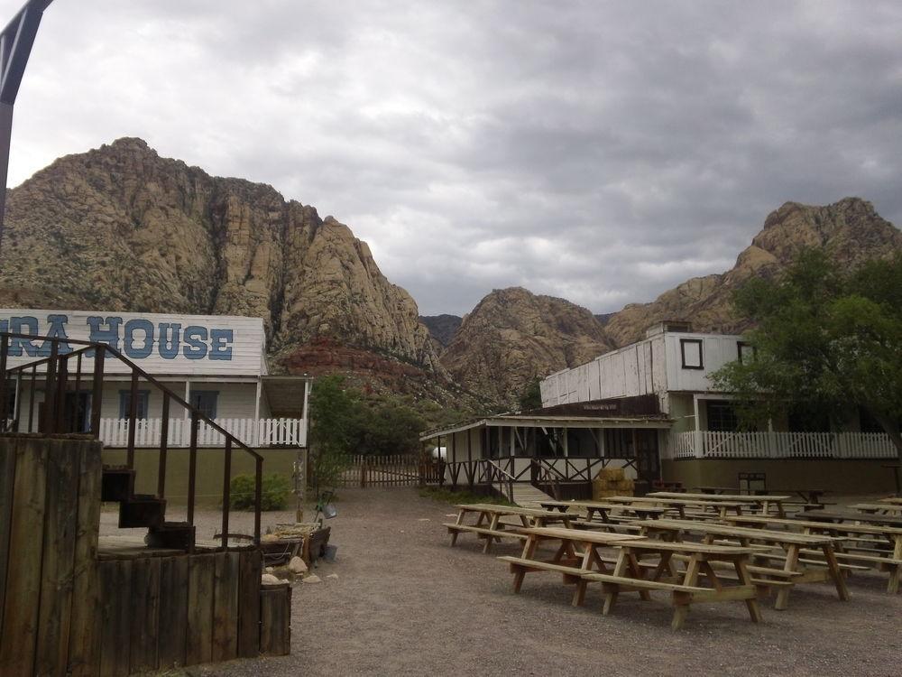 Bonnie Springs Ranch Motel Blue Diamond Esterno foto