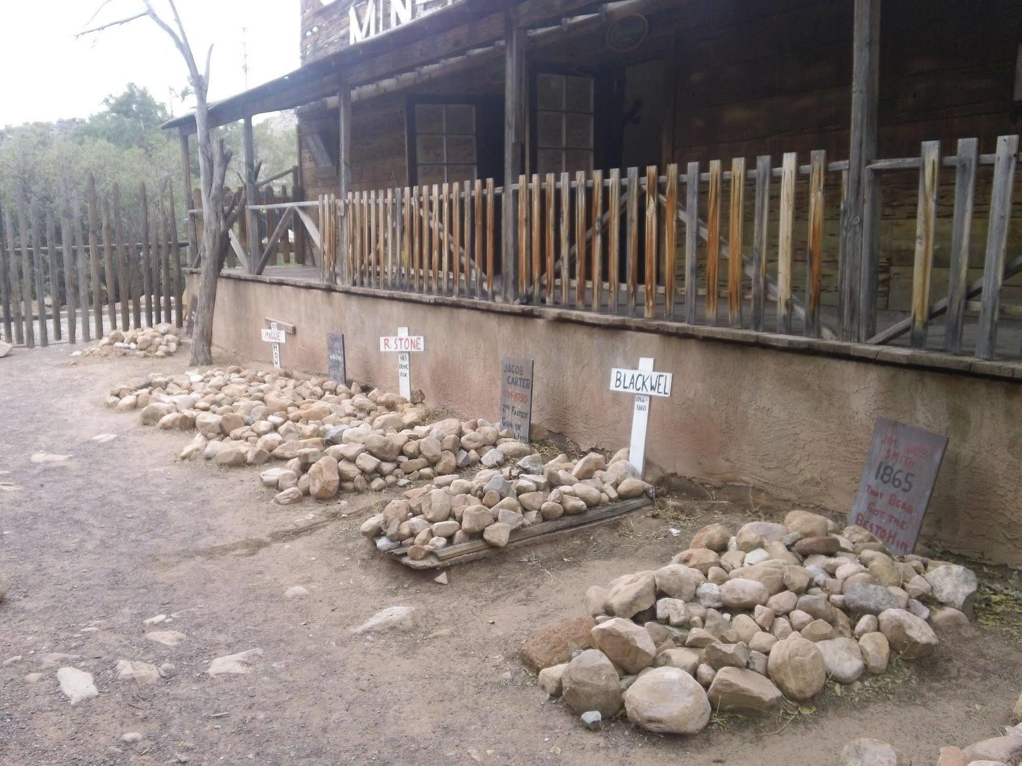 Bonnie Springs Ranch Motel Blue Diamond Esterno foto